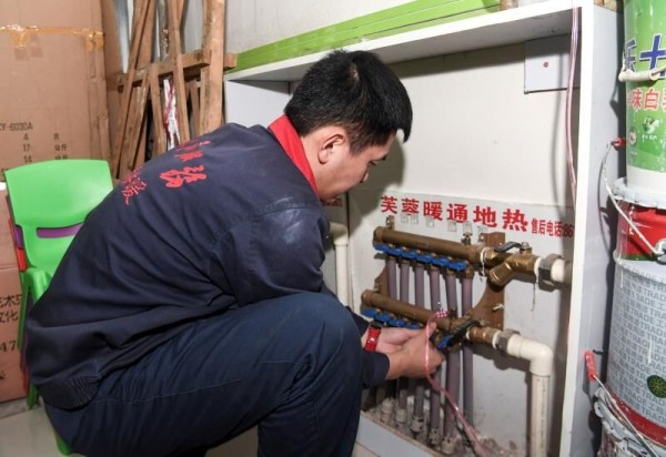 暖氣不熱怎么辦?自查,放氣很關鍵!